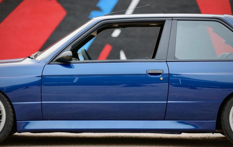 Детали экстерьера BMW M3 Coupe (E30) 1988 года  (фото 34 из 118)